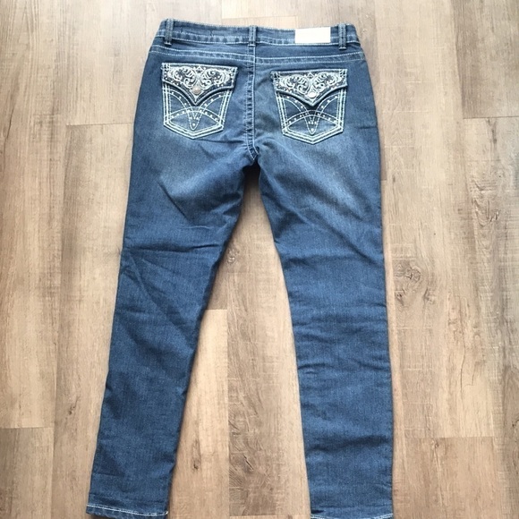 VGS jeans size 4 embellished back pockets - Picture 9 of 11